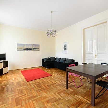 Alessia Apartment City Center بودابست المظهر الخارجي الصورة